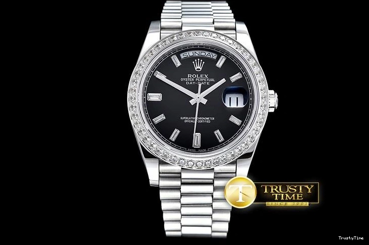 1022 RDD0206E – DayDate Attractive 673